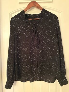 Who What Wear Black Star Print Blouse | Tie Neck Lace Detail | Size M